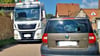 In der Harkeröder Straße  in Welbsleben  ist die Straße stellenweise so eng, dass  kaum Lkw und  Pkw gleichzeitig durchpassen. 