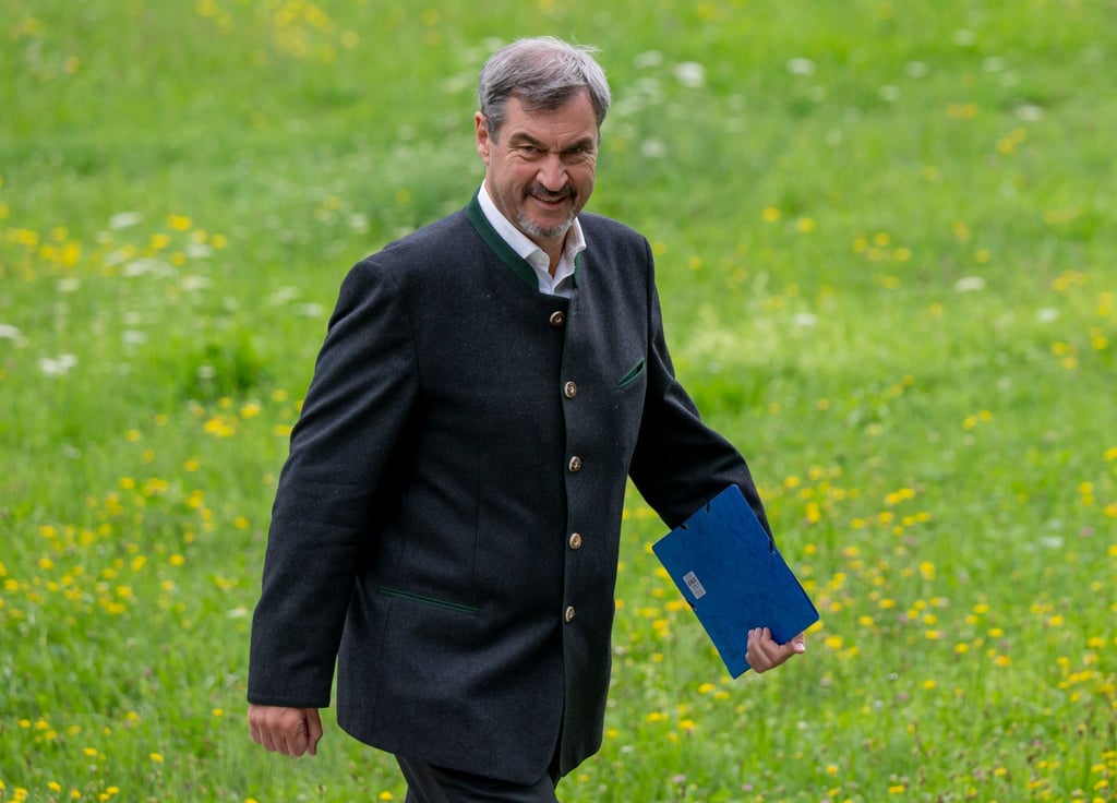 Steuererhöhungen sind für die CSU immer ein schwieriges Thema - auch die jüngsten Rufe aus der SPD stoßen auf Widerstand. (Archivbild)