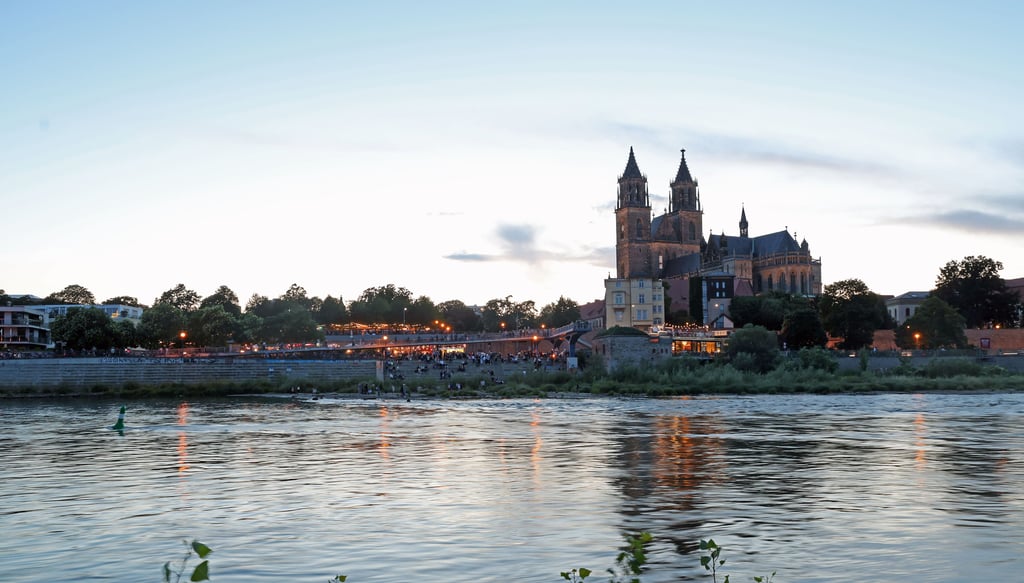 Riverside@Night 2025 an der Elbe in Magdeburg.