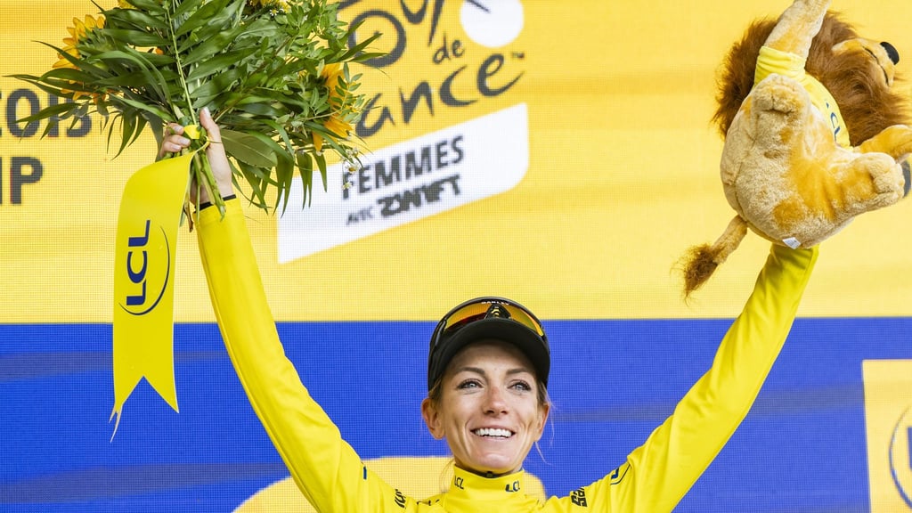 Pauline Ferrand-Prevot sichert sich den Tour-Gesamtsieg.