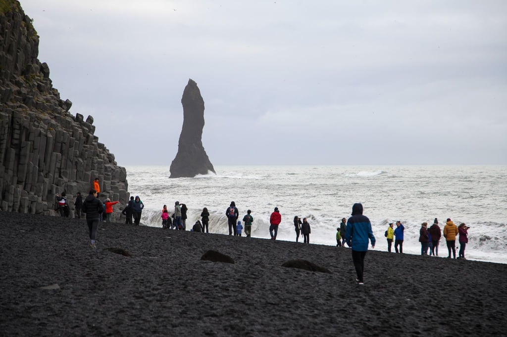 Am Strand Reynisfjara kam es am Wochenende zu einem tragischen Unglück. (Archivbild)