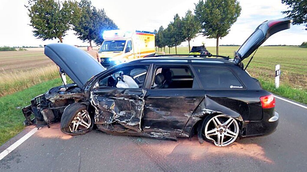 Ein schwerer Unfall ereignete sich auf der B 180 zwischen Winningen und Schneidlingen.