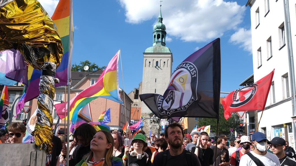 Auch beim Christopher Street Day in Bautzen im vergangenen Jahr trafen Unterstützer auf Gegner. (Archivfoto)
