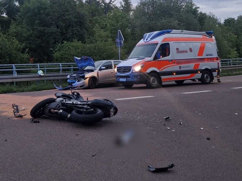 Ein schwerer Verkehrsunfall hat sich am Damm in Nienburg ereignet.