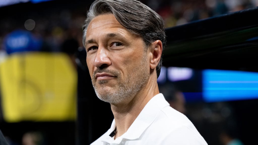 Mit 30 Profis reist Borussia Dortmunds Trainer Niko Kovac in Trainingslager.