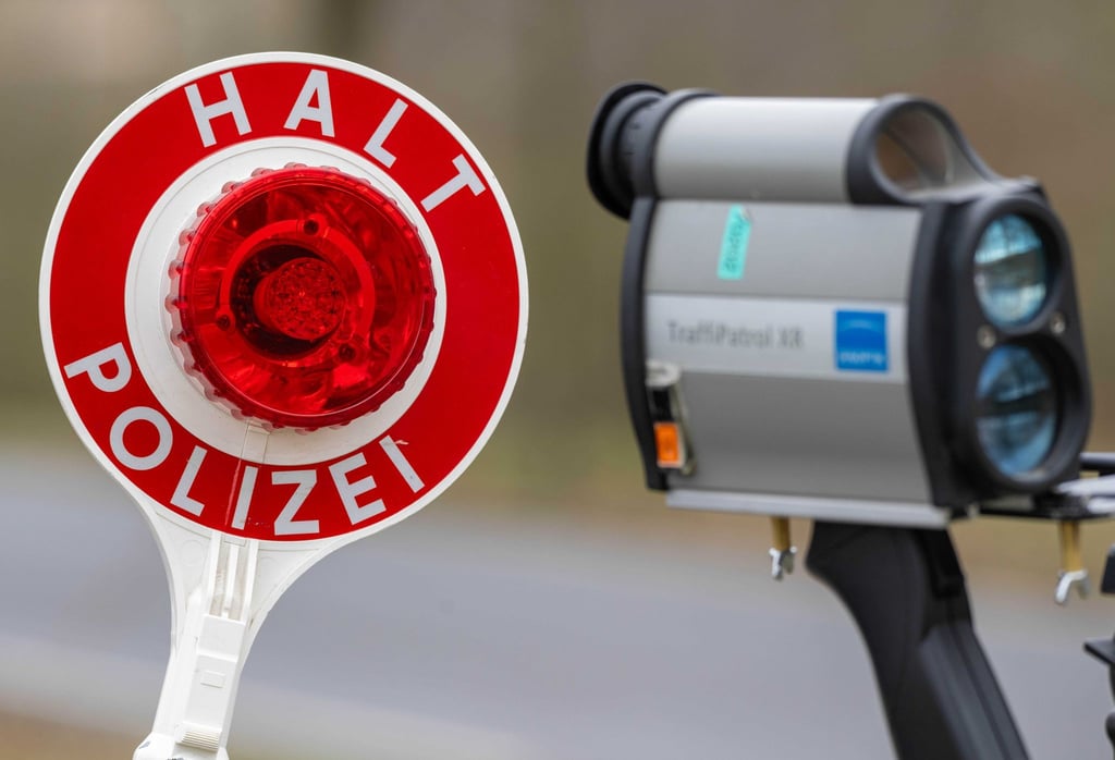 In mehreren Bundesländern will die Polizei die Geschwindigkeit von Fahrzeugen messen. (Symboldbild)