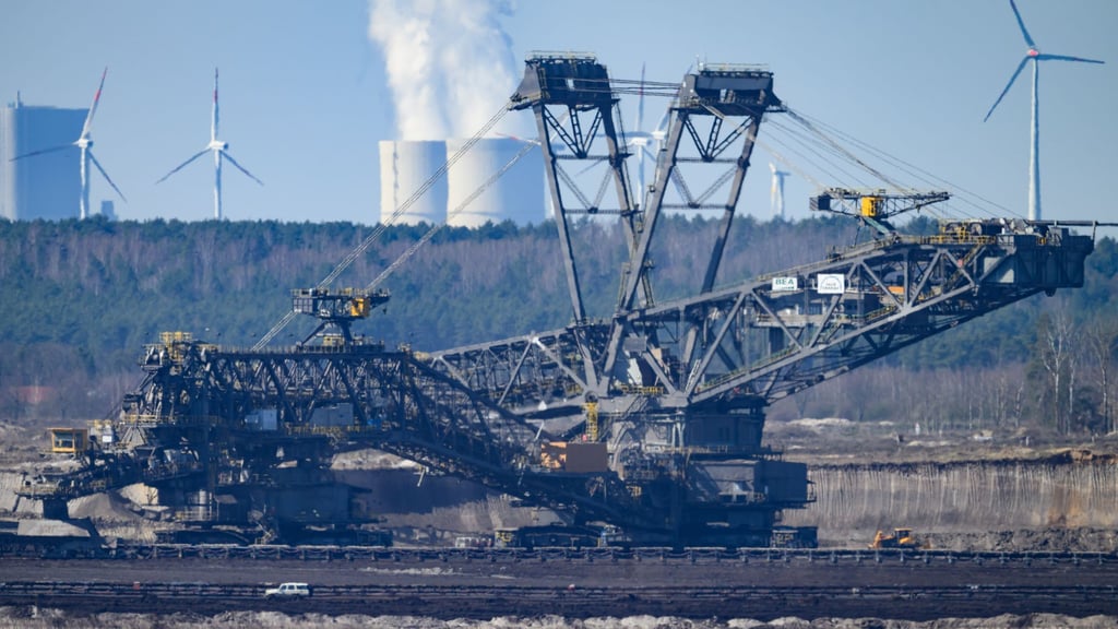 Gaskraftwerke sollen vielerorts Kohlemeiler ersetzen - auch in Ostdeutschland, wie Wirtschaftsministerin Reiche betont. (Archivbild)