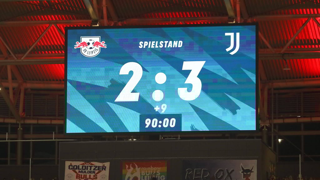 Neun Minuten Nachspielzeit werden künftig in der Bundesliga an der Tagesordnung sein.