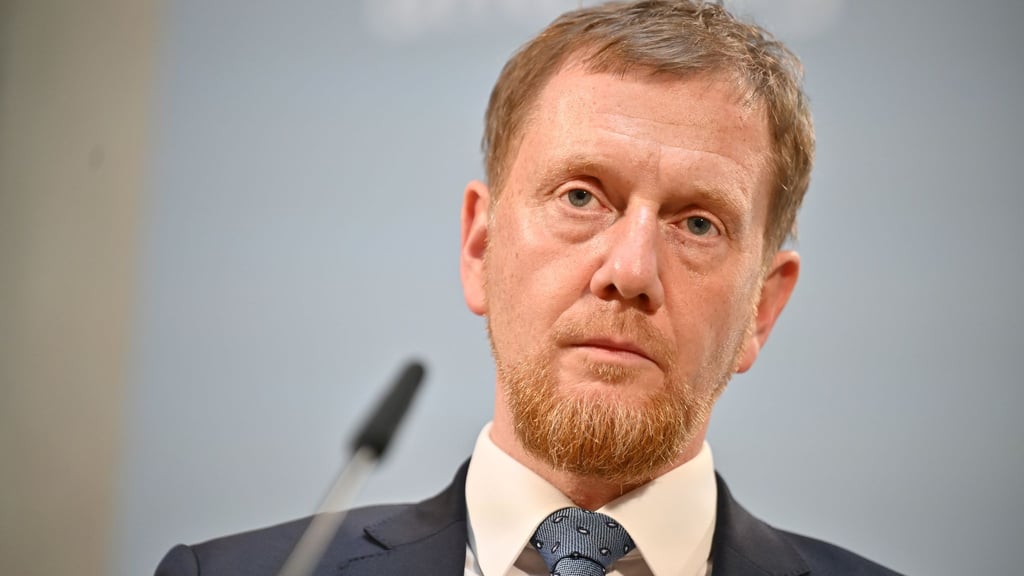 Kretschmer befürwortet Änderungen beim Bürgergeld. (Archivbild)