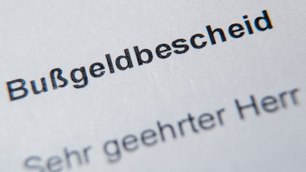Eine Frau aus Wittenberg wird für falsches Parken in den Niederlanden belangt, obwohl sie dort nie war.