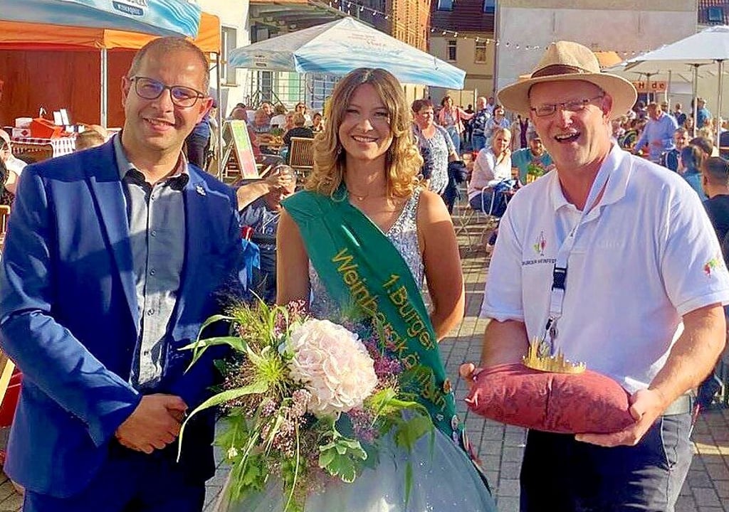 Die Weinkönigin Scarlett Beatrix I ließ sich natürlich auch sehen.