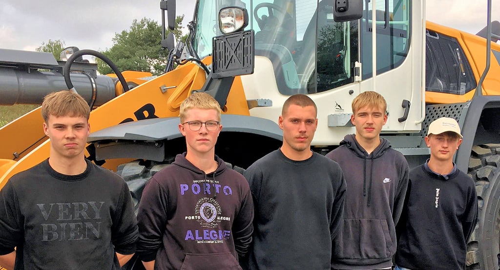 Die fünf neuen Azubis von Buchheister. Von links: Marlon Fürstenberg, Julien Gehrmann, Jannes Sünder, Benjamin Regenberg, Julius Gralow.