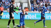 Martijn Kaars (auf dem Boden) und seine Teamkollegen vom 1. FC Magdeburg konnten es am Sonntag nicht fassen, gegen Braunschweig nicht gewonnen zu haben.
