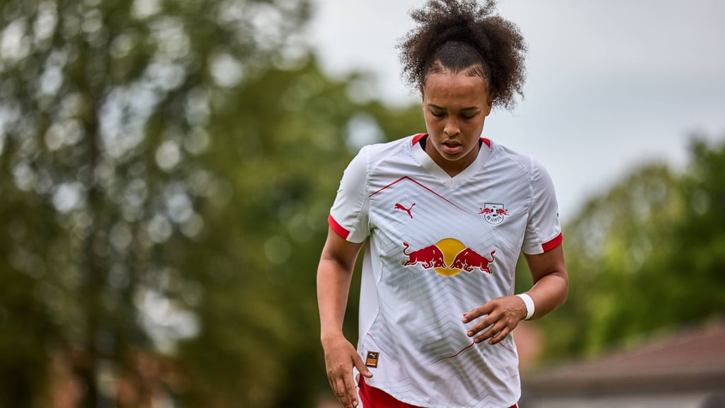 Lisa Baum spielt für RB.