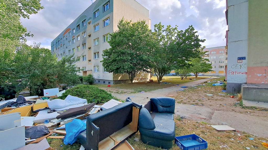 Um der Verwahrlosung im Kornwestheimer Ring ein Ende zu setzen, fordern manche Stadträte den Abriss der verbliebenen drei Blöcke.