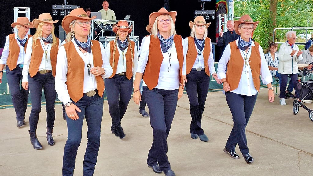 Die Linedancer Groß Germersleben sind beim Sommerfest aufgetreten.