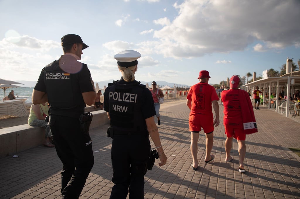 Auch deutsche Polizisten patrouillieren im Sommer an der Playa. (Archivfoto)