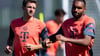 Thomas Müller (links) will in die MLS - vorerst aber trainiert er noch bei Bayern mit.
