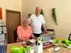 Helma Horneffer und Burghard Mikeska im Büro des Tierschutzvereins Halberstadt.