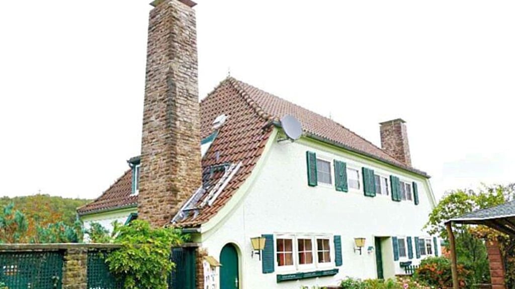 Diese Villa wird im Ortsteil Wippra verkauft.