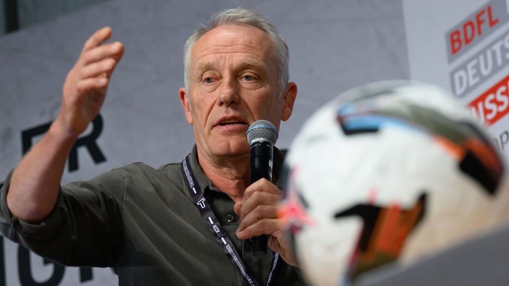 Ex-Bundesliga-Trainer Christian Streich mit einem Plädoyer für Nachwuchsfußballer.