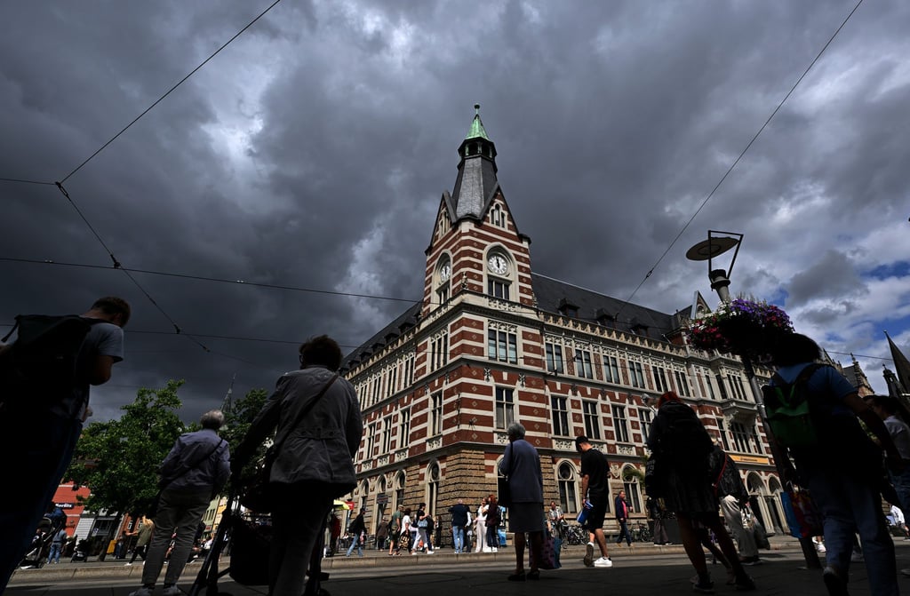 Das Gebäude der Hauptpost am Anger in Erfurt, wo sich im August 1975 die wohl ersten massiven rassistisch motivierten Ausschreitungen nach 1945 in Deutschland abspielten.