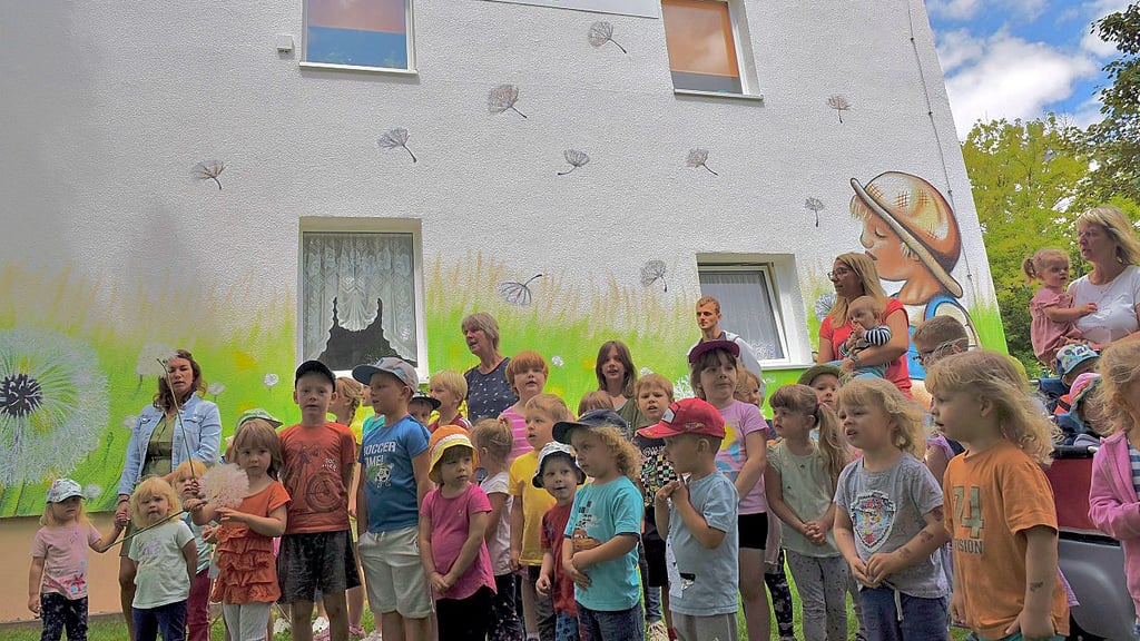 Die Benndorfer Kinder wünschen sich, dass viele Leute abstimmen.