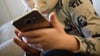 Ab neun Jahren haben die meisten Kinder in Deutschland ein eigenes Smartphone. (Symbolbild:
