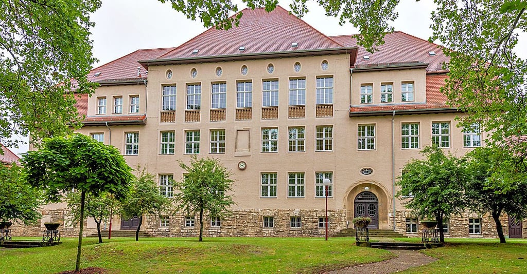 Die Kreismusikschule Burgenlandkreis, hier der Naumburger Standort, hält zunehmend Angebote für ältere Menschen bereit.