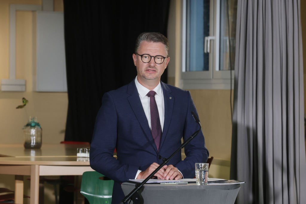 Thüringens Bildungsminister Christian Tischner (CDU) sieht erste Erfolge im Kampf gegen den Lehrermangel.