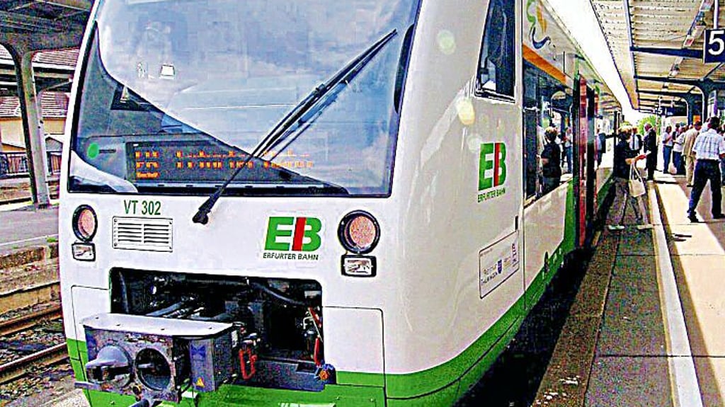 Noch bis Ende September fallen an Samstagen, Sonntagen und Feiertagen Fahrten der Erfurter Bahn auf der Strecke zwischen Weißenfels und Zeitz aus.