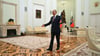 So freundlich hat Kremlchef Putin den US-Unterhändler Witkoff im April empfangen. (Archivbild)
