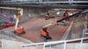 Im und am neuen Eisdom in Halle-Neustadt wird noch gebaut. Bis Mitte Oktober soll aber alles fertig sein. Eröffnung ist am 25. Oktober.