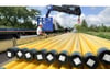 Rund 150 Stahlrohre werden in Stendal von einer Firma aus der Nähe von Salzwedel verlegt.