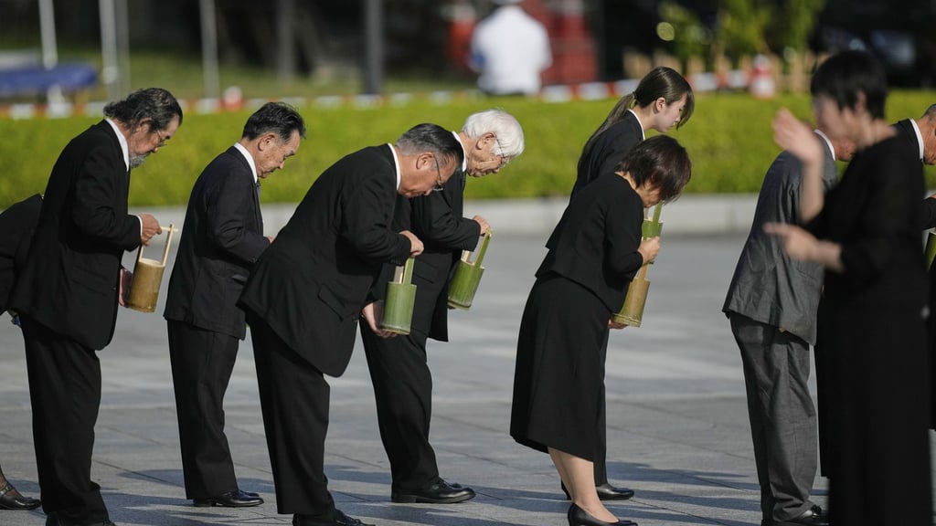 In der japanischen Stadt Hiroshima wird der Opfer des Atombombenabwurfs vor 80 Jahren gedacht.