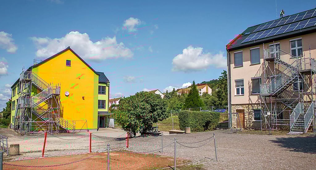 Nach dem Abriss eines Teils der Grundschule in Eckartsberga ist der Platz knapp. Die Lücke soll jetzt möglichst schnell geschlossen werden.