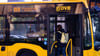 Rund um die Evakuierung sind auch Busse im Einsatz.