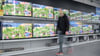 LCD oder OLED? Das ist nur eine von vielen Fragen, die man vor dem TV-Kauf für sich klären sollte.