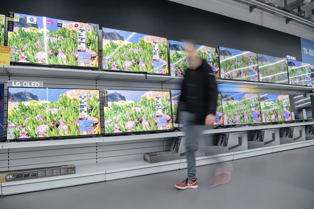 LCD oder OLED? Das ist nur eine von vielen Fragen, die man vor dem TV-Kauf für sich klären sollte.