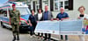Bei der Spendenübergabe in Klietz  dabei waren (von links) Kommandeur Roman Jähnel, Ina Schulz, Angela und Torsten Westendorf vom ASB, Vereinsvorsitzender Harald Bauherr sowie  Franziska Höppner vom Kinderhospiz. 
