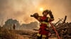 Die Feuerwehr kämpft in Südfrankreich weiter gegen die Flammen.