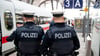 Unter kuriosen Umständen ist ein Schwarzfahrer im Zug von Halle nach Magdeburg aufgeflogen.
