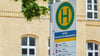 Statt in der Dessauer Straße halten mehrere Schulbusse fortan in der Jeverschen Straße in Zerbst.