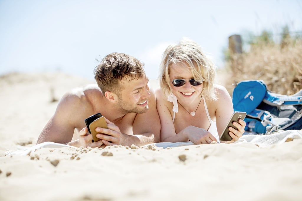 Leichte Stimmung, falsche Signale: Die Urlaubsatmosphäre kann dazu verleiten, mehr in einen Flirt hineinzuinterpretieren als angebracht.