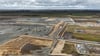 Blick auf die Baustelle bei Heide, wo die hiesige Northvolt-Fabrik entstehen soll. (Archivbild)