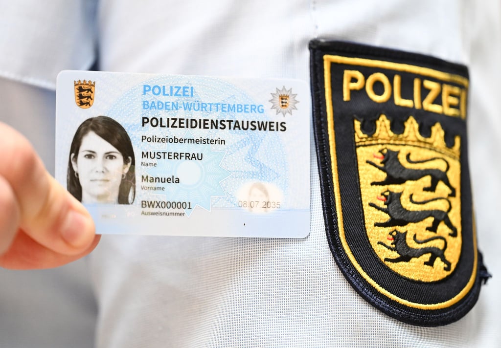 Sachsens Polizei bekommt bundeseinheitlichen Dienstausweis (Archivbild).