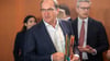 Bundesinnenminister Dobrindt will die Grenzkontrollen verlängern.