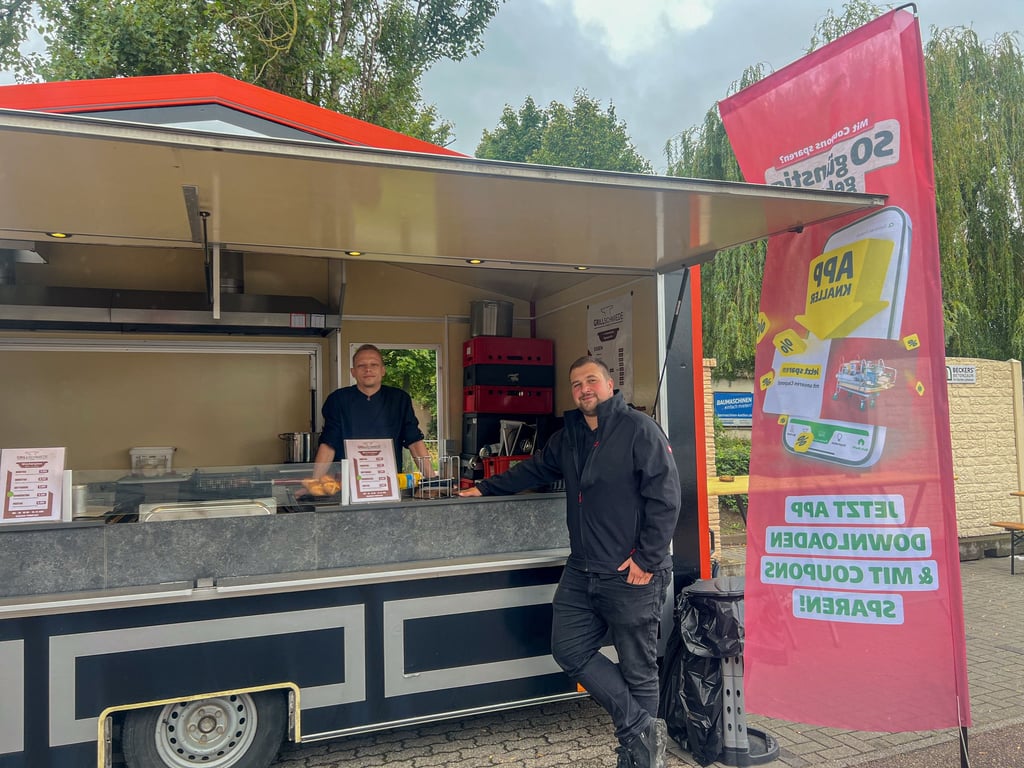 Der Imbiss vor dem Hagebaumarkt hat geöffnet und bietet mit seinen Tagesgerichten eine Abwechslung.