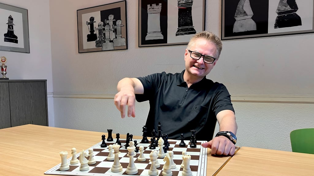 Schachgroßmeister Roman Slobodyan lädt ein zum Simultan-Schachturnier in Neinstedt.