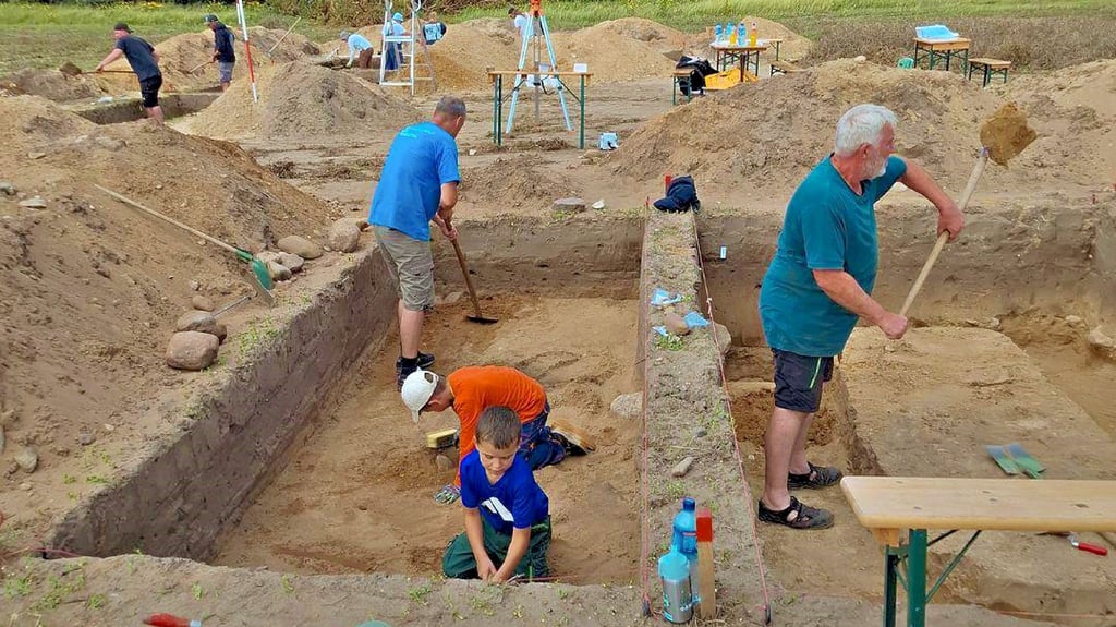 Die Jungen Archäologen der Altmark haben weiter eine kaiserzeitliche Siedlung bei Rockenthin erforscht.